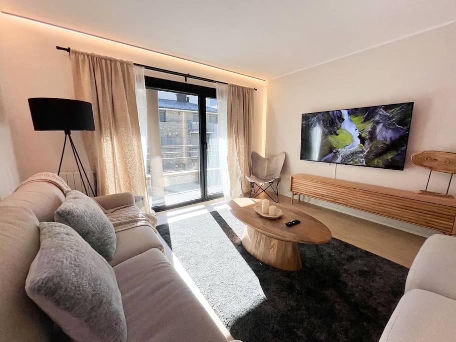 Apartament Atico Duplex De Lujo - Clasificacion 5 Estrellas - 8pax - A Pie Del Centro - 2 Parkings L By Bonesvacances Andorra la Vella