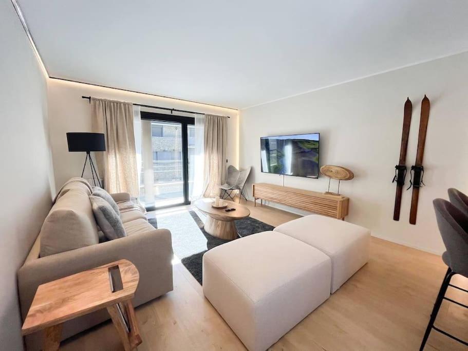 Atico Duplex De Lujo - Clasificacion 5 Estrellas - 8pax - A Pie Del Centro - 2 Parkings L By Bonesvacances Apartament *