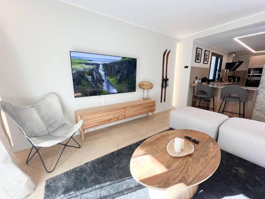 Apartament Atico Duplex De Lujo - Clasificacion 5 Estrellas - 8pax - A Pie Del Centro - 2 Parkings L By Bonesvacances Andorra la Vella