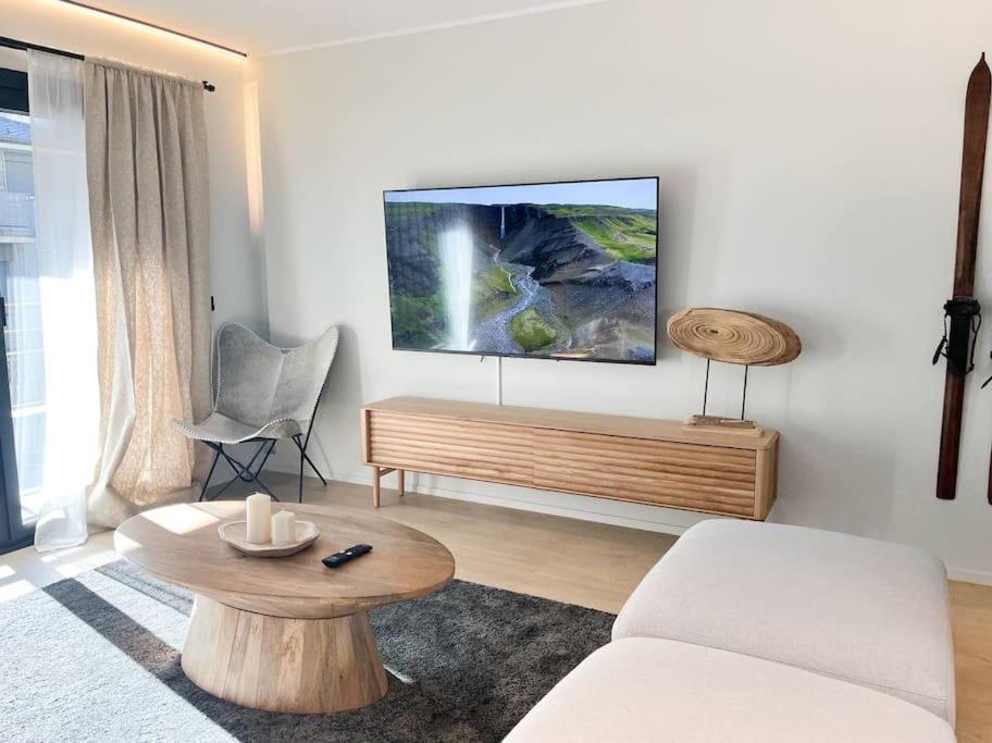 Atico Duplex De Lujo - Clasificacion 5 Estrellas - 8pax - A Pie Del Centro - 2 Parkings L By Bonesvacances Apartament Andorra la Vella