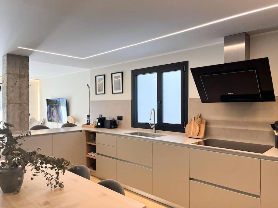 Atico Duplex De Lujo - Clasificacion 5 Estrellas - 8pax - A Pie Del Centro - 2 Parkings L By Bonesvacances Apartament
